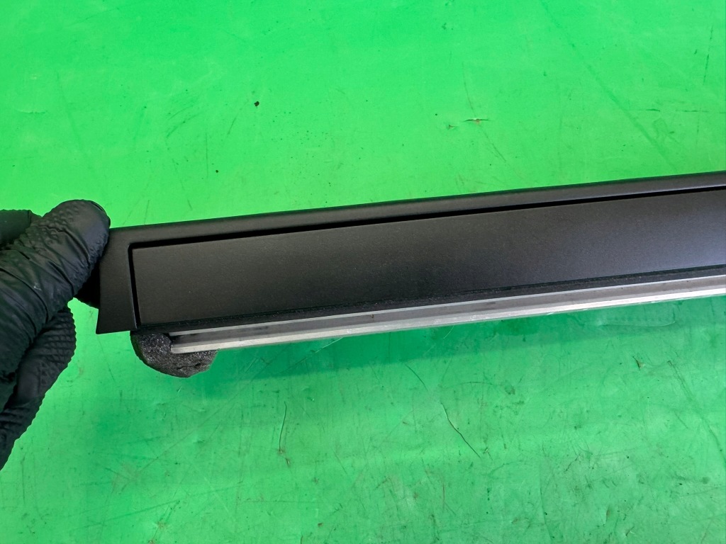 Шторка штора стекло дверь правых задних 4h0861334 audi a8 d4 09- короткий Цена