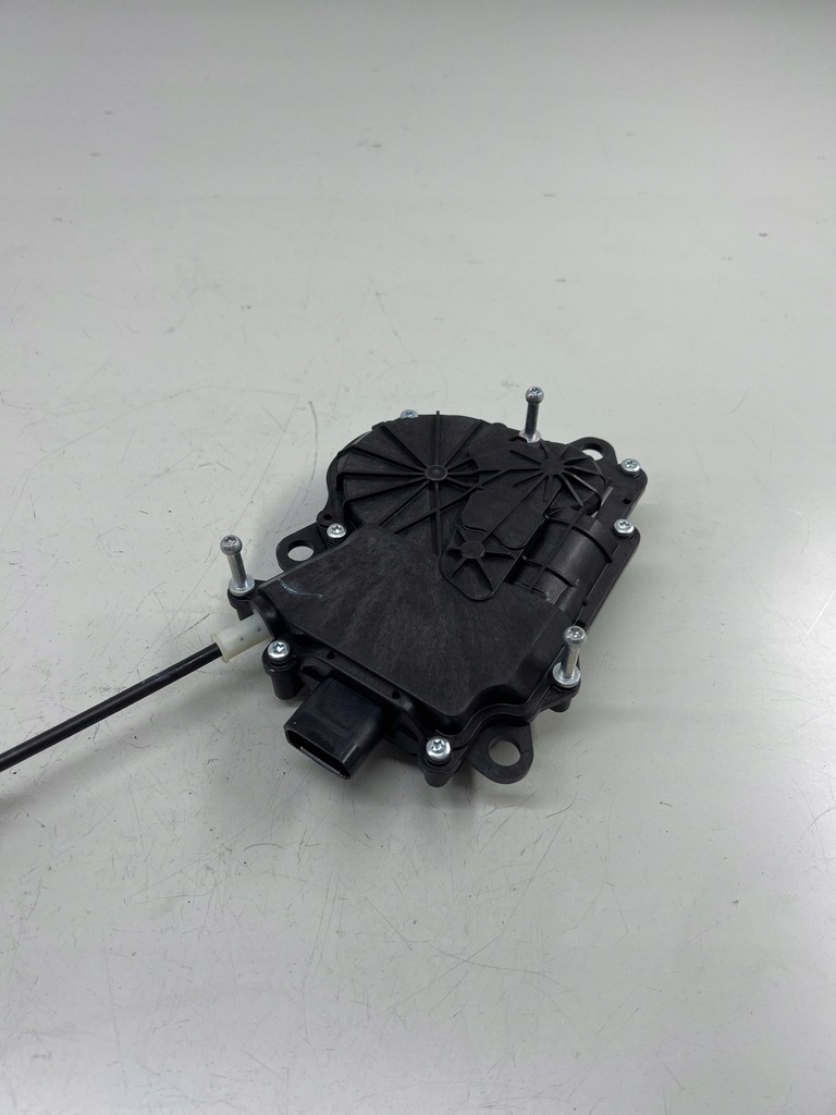 фото №4, Привод замка крышки land rover range rover sport l494 dk62404c10ad