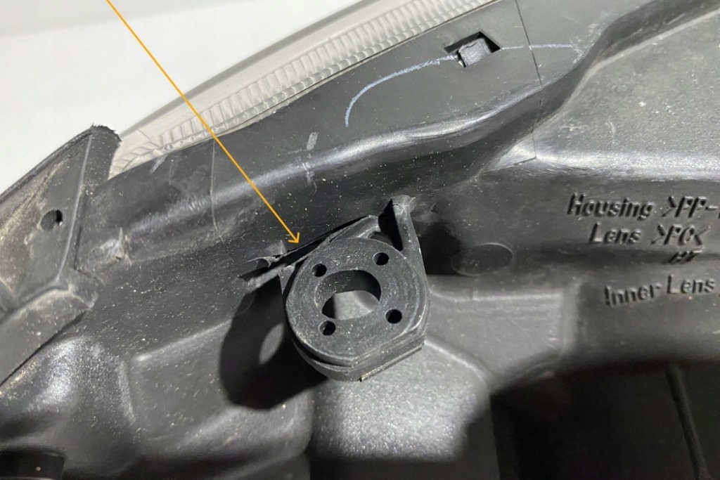 фото №12, Лампа левая передняя nissan almera ii n16 26060bn701 1.5l бензиновый 72kw