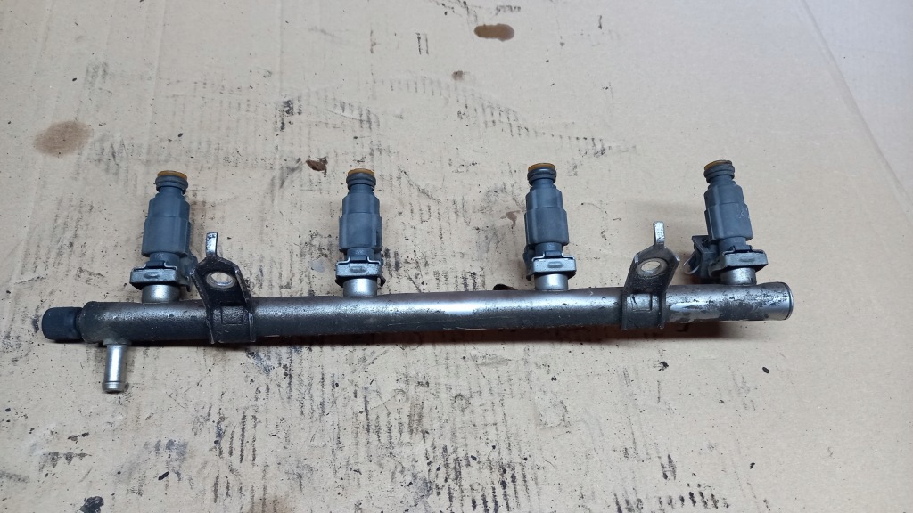 Купити Mercedes w168 молдинг упорскування 1.4 96614001