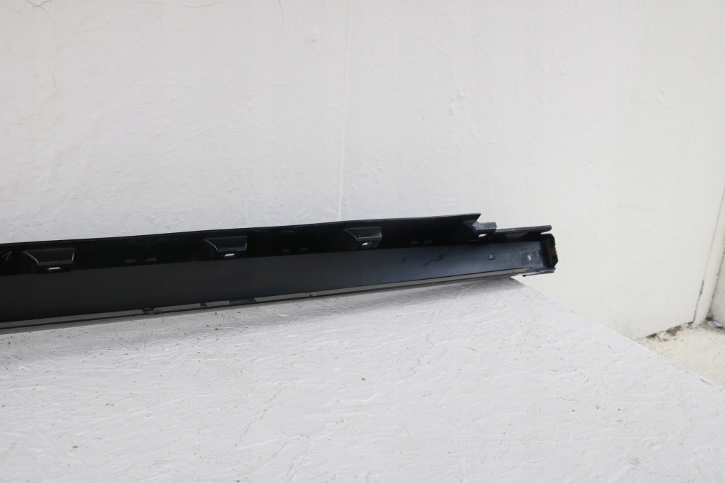 Vw passat b8 накладка поріг права поріг 3g0853858 . Зі Шроту