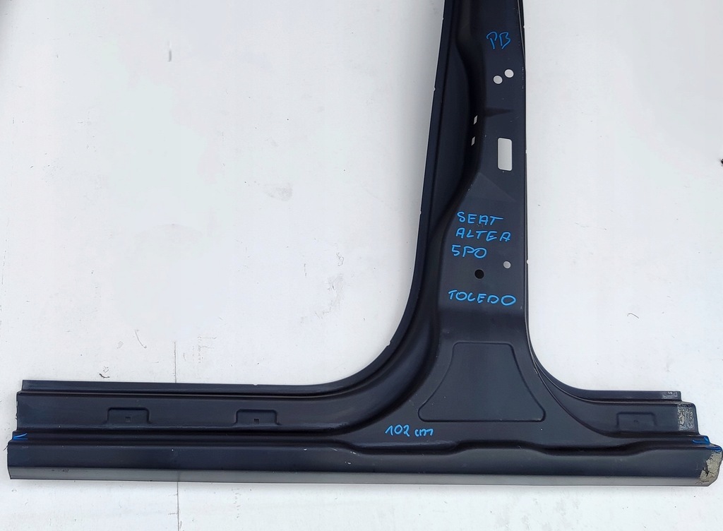 фото №1, Seat altea toledo 5p0 порог левый обшивка