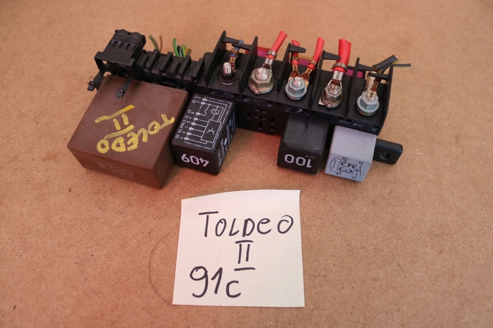 фото №1, Коробка запобіжників реле з кабелі toledo ii 357937039 оригінал