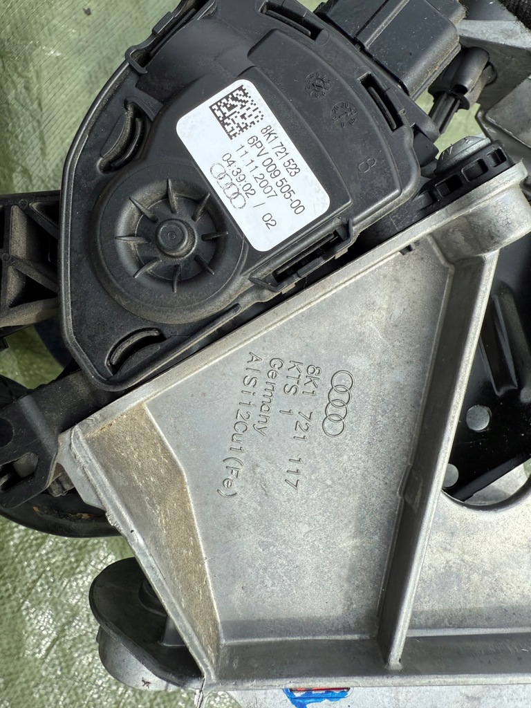 фото №5, Педали комплект audi a5 8t механическая коробка передач 8k1721117 8k1721523