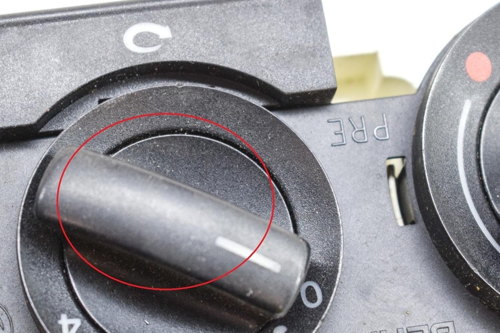 фото №7, Volkswagen fox кондиционер 6q0819445 1.00 бензин 53kw 2009