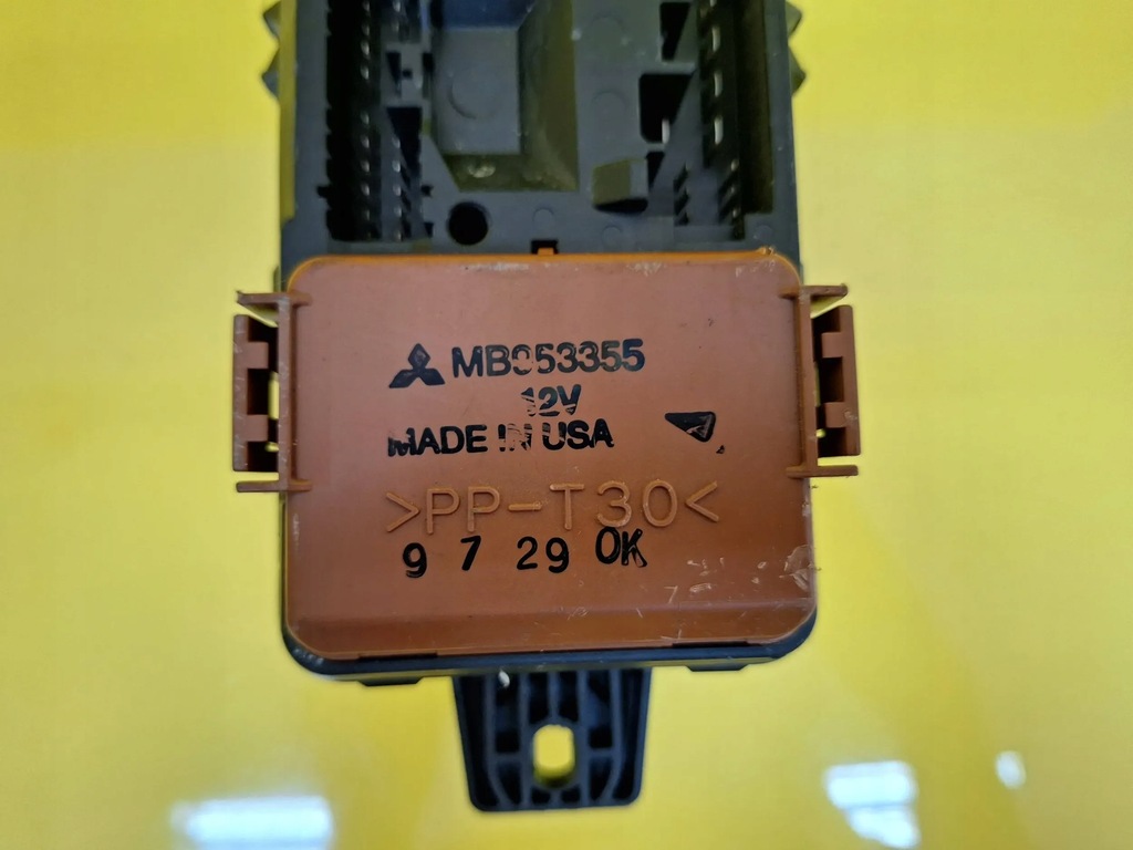 фото №6, Коробка предохранителей mitsubishi space star mb953355 nr124