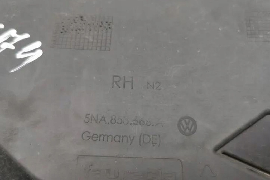 фото №8, Решётка бампера средняя vw tiguan 5n_ 5na853666a 1.5l бензиновый 110kw