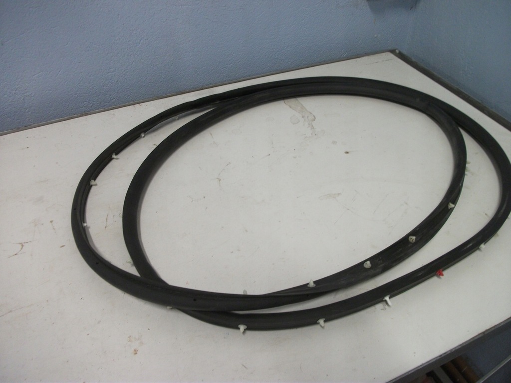 фото №1, Прокладка дверь левый перед crosland x