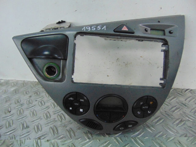 фото №2, Ford focus панель управляющий ---