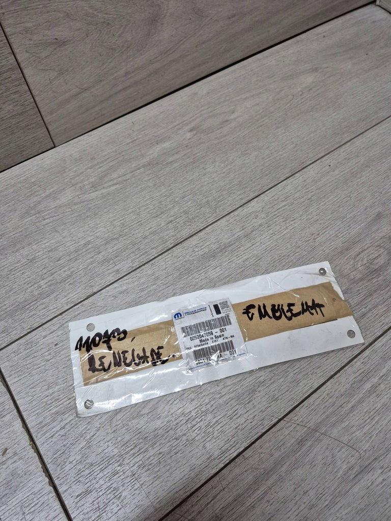 фото №3, 11073. jeep renegade емблема задня 52047059