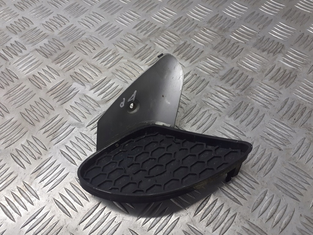 фото №1, Решётка бампера правая alfa romeo 147