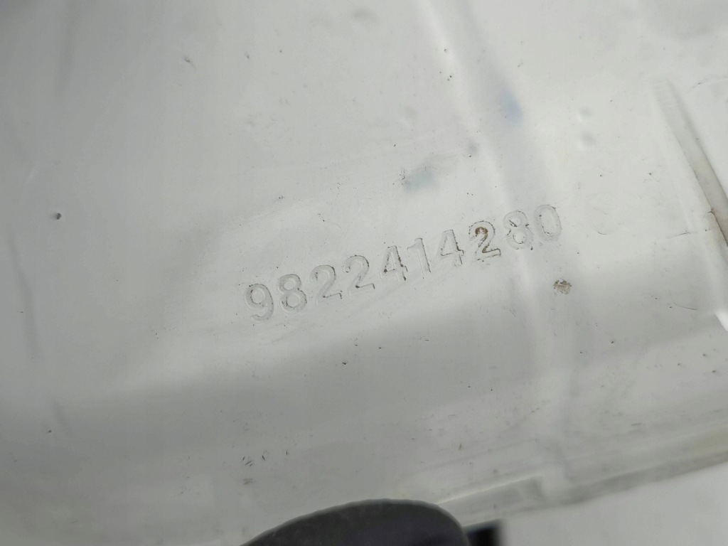 Peugeot 3008 2 бачок розширювальний 2022 9822414280 Зі Шроту