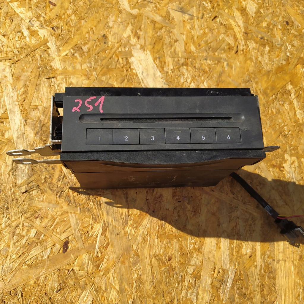 фото №2, Чейнджер дисков cd mercedes w251 r klasa