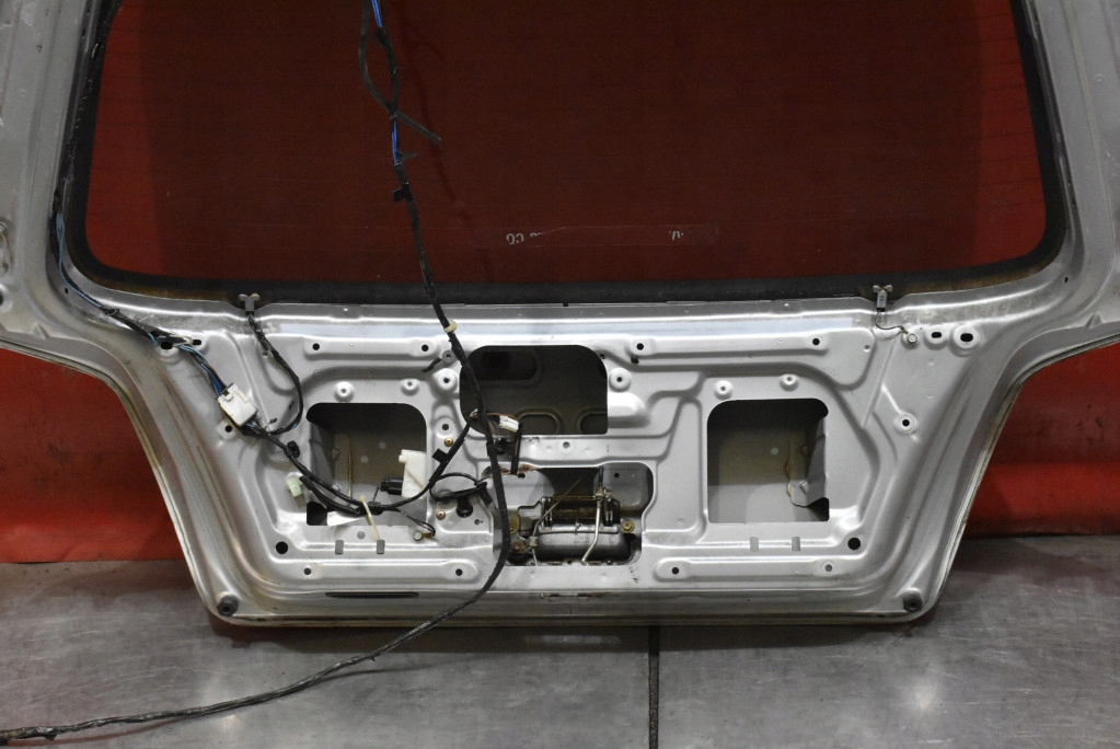 фото №14, Крышка багажника багажника задняя задняя серебристая mitsubishi outlander 1 i 01-08