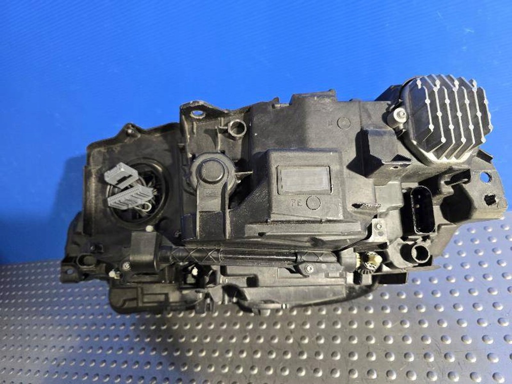 фото №13, Volvo s90, v90 32342469 full led лампа передня перед права