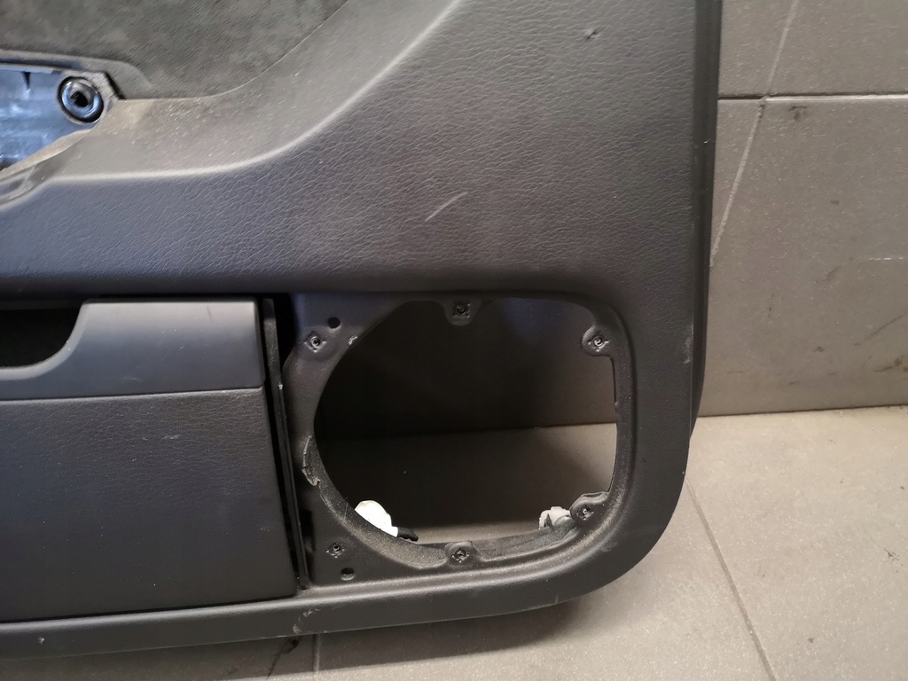 фото №9, Обшивка двері лівий задня audi a8 d3 чорний голий