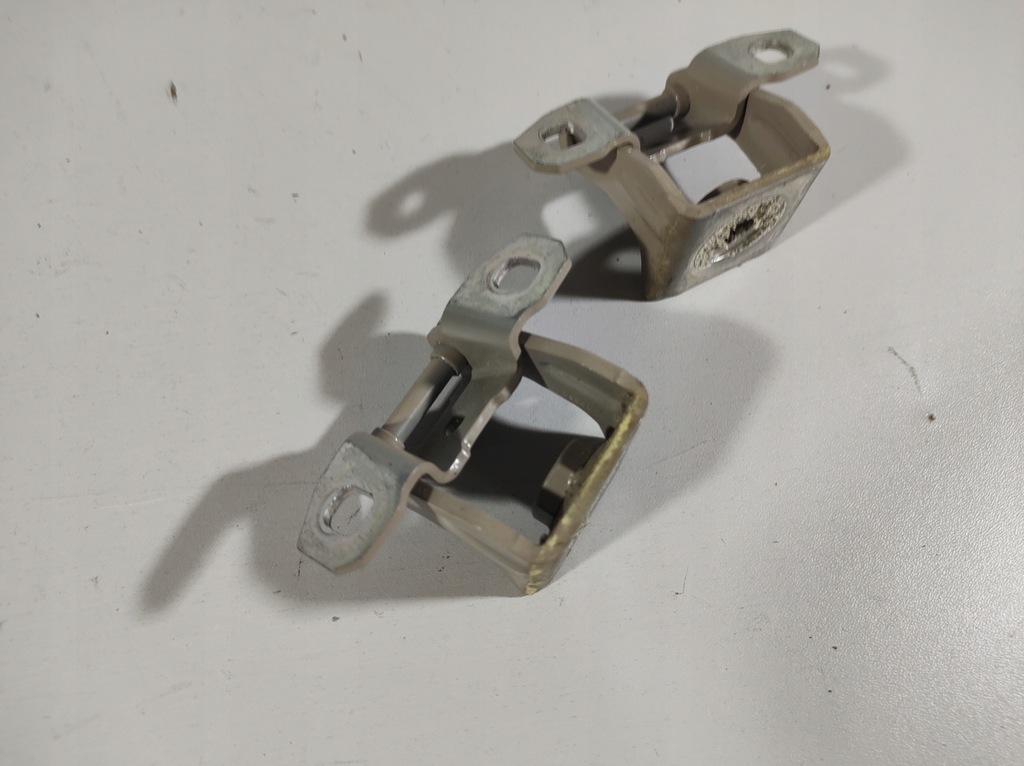 фото №7, Jeep compass 17r- петли крышки багажника