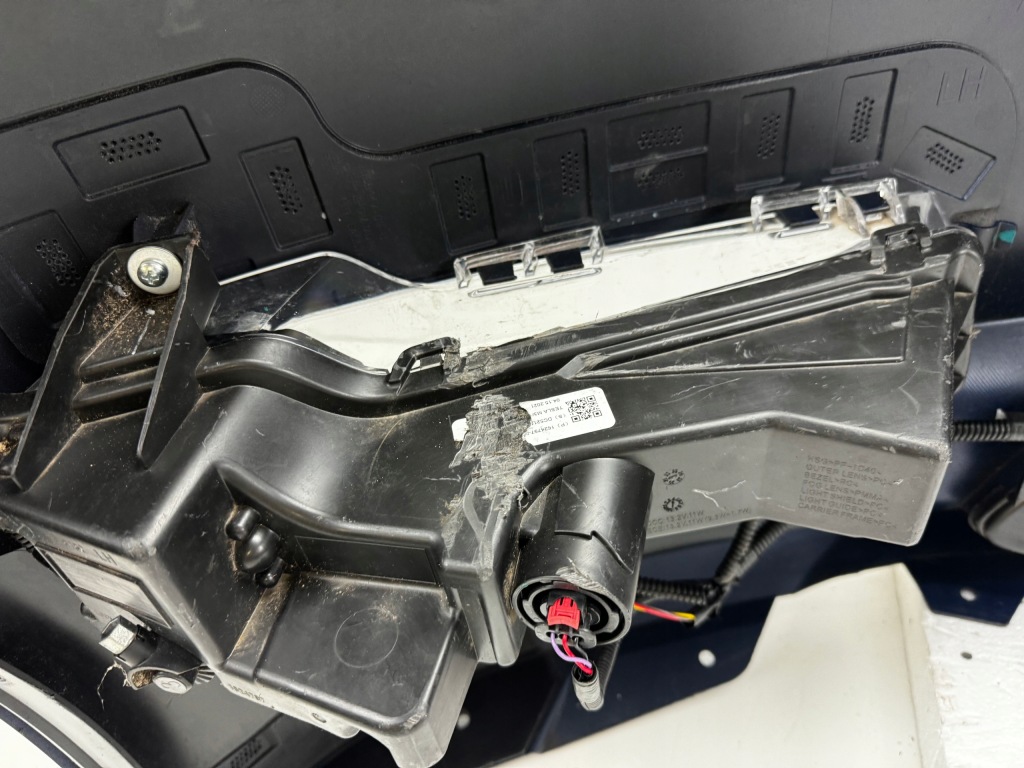 фото №9, Tesla 3 бампер передній перед kompletny протитуманні фари org!