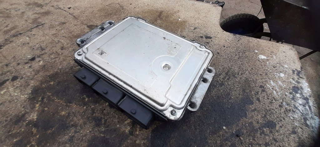 фото №6, Бортовой компьютер блок управления двигателя 2.0dci renault trafic ii lift 0281017065