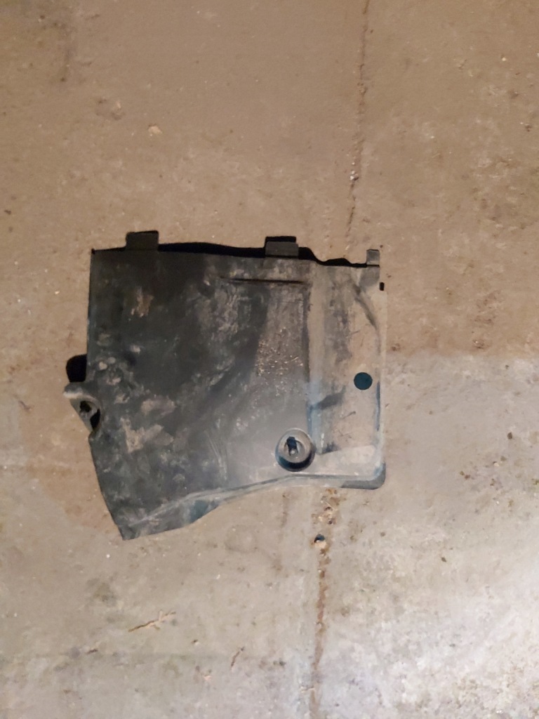 фото №1, Audi оригинальный номер 8w0825202 защита подвеска