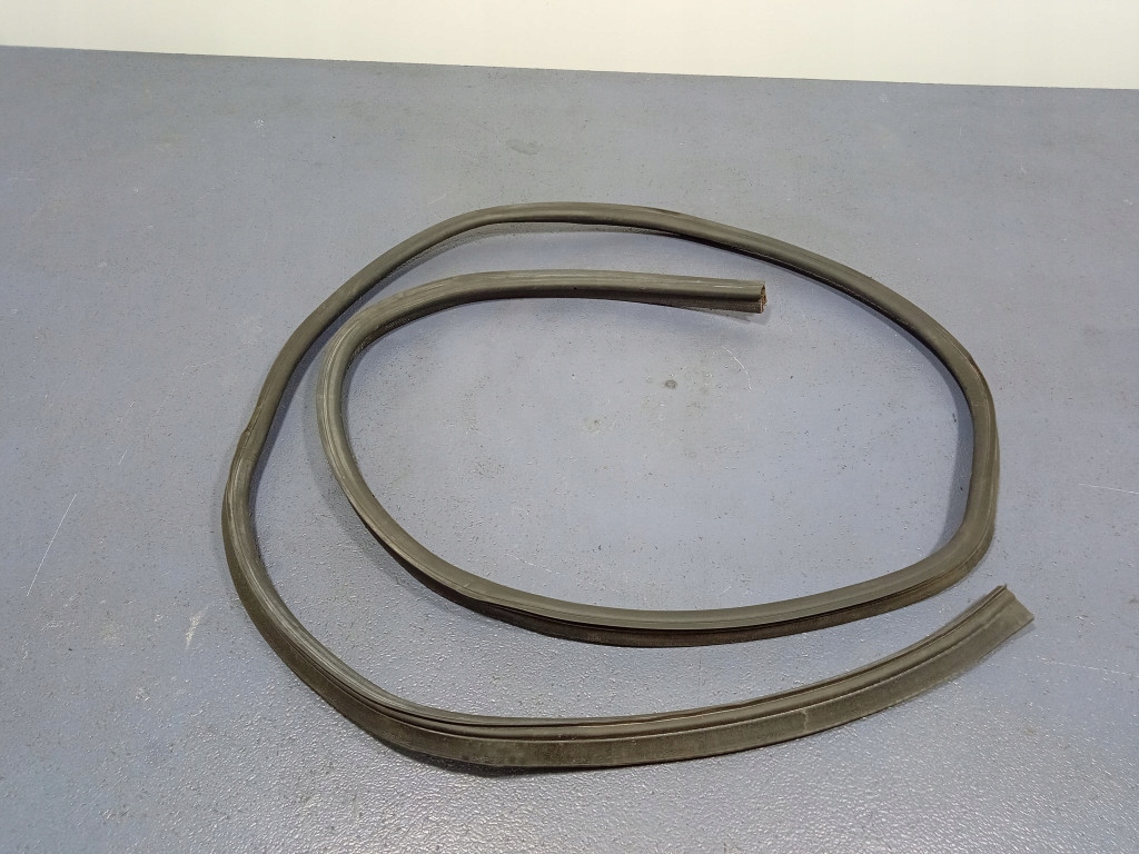 фото №1, Smart fortwo i w450 прокладка кришки багажника