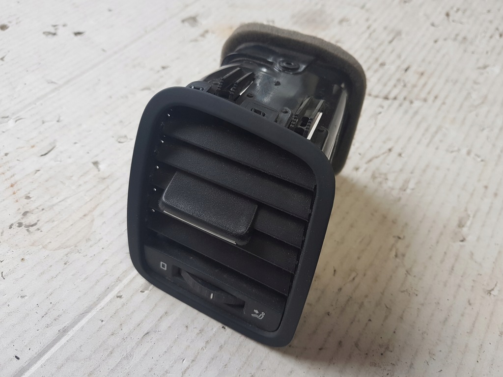 фото №1, Решётка обдув skoda yeti oryg.