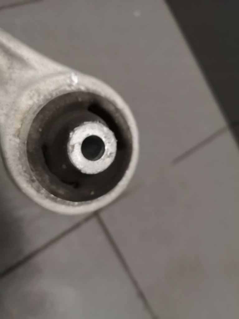 фото №7, Рычаг верхний перед audi a8 d2 4d0407507g