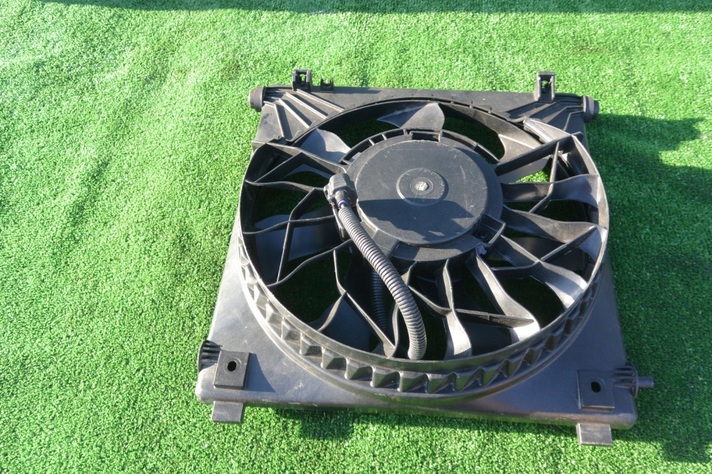 Купити Вентилятор радіатора tesla model s