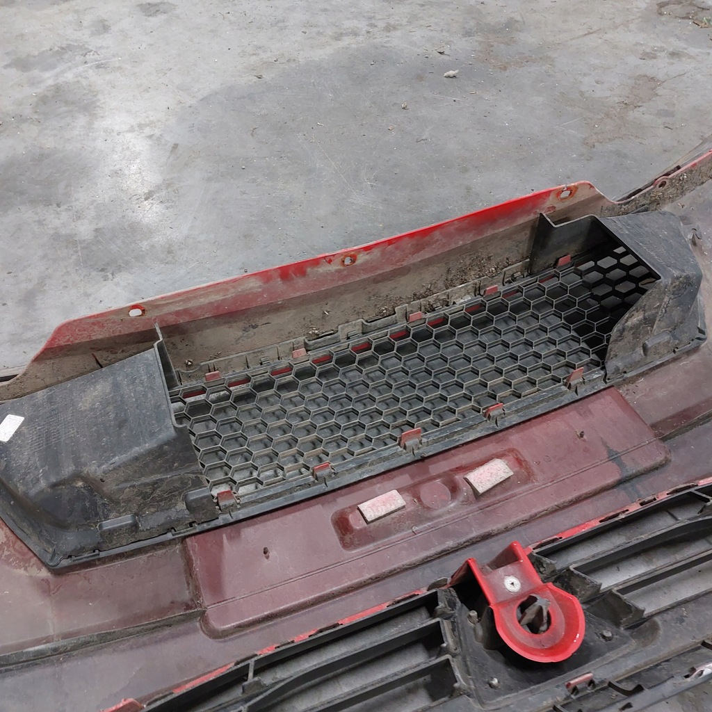 фото №16, Dacia sandero i 1 бампер передний решётка радиатора решётка радиатора