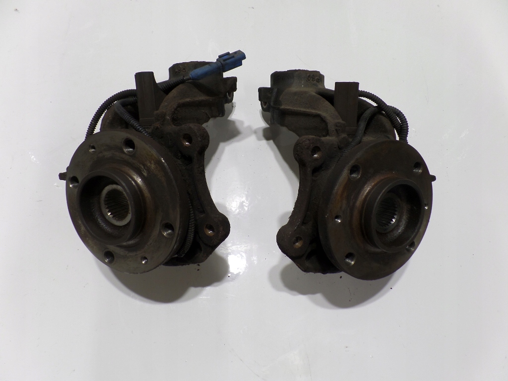 фото №1, Peugeot 207 1.6 vti ступица поворотный кулак передняя