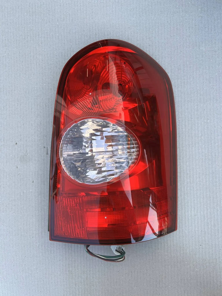 фото №1, Mazda mpv задня права лампа