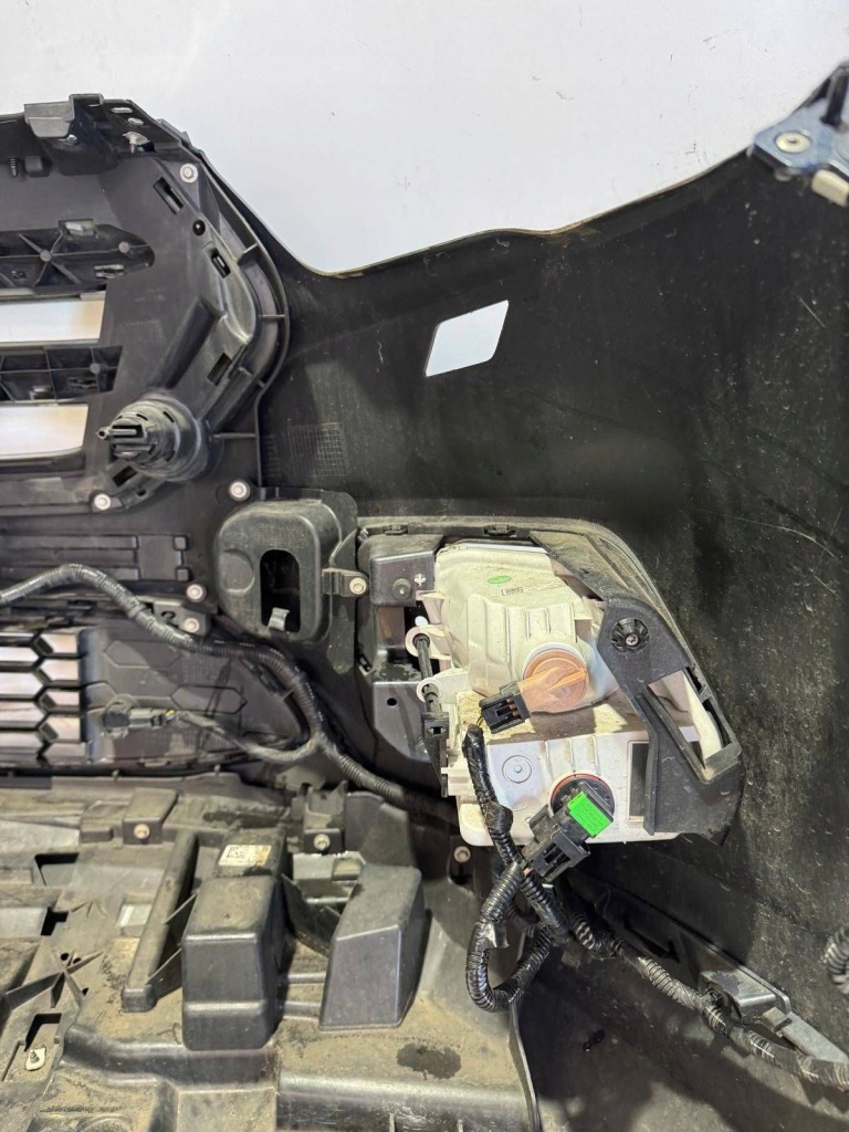 Ford kuga mk2 рестайлинг  st line бампер перед передний Доставка