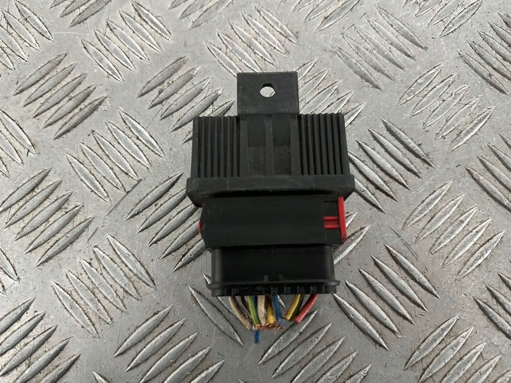 Peugeot 207 1.4 16v модуль насоса паливної  bitron штекер 240107 Зі Шроту