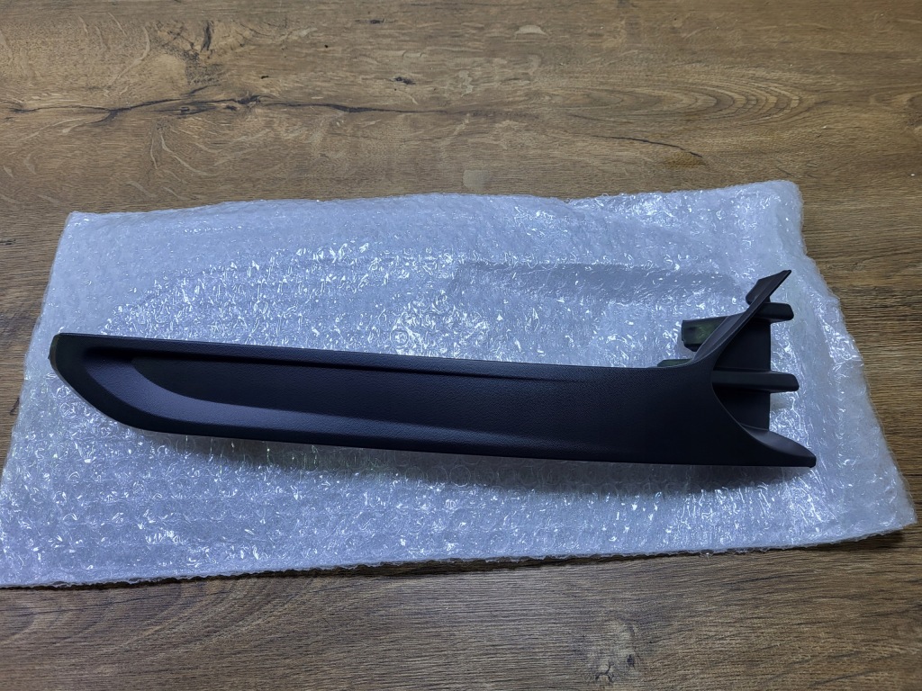 фото №1, Renault clio v решітка заглушка бампера права 601989489r