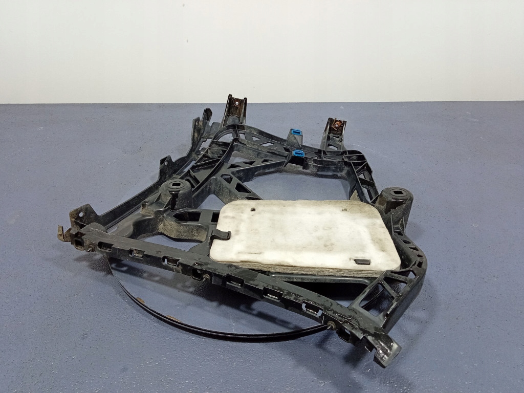 фото №6, Mercedes gls x166 направляющая кронштейн бампера левый задняя задние a1668854100