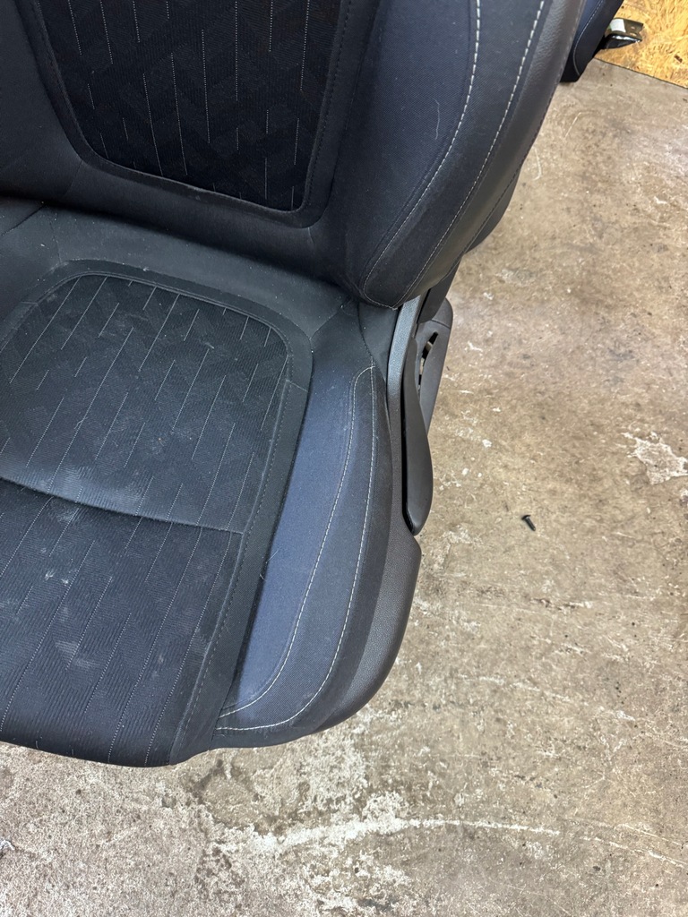 фото №3, Сиденье сиденья заднее сиденье обшивки renault megane iv комплект