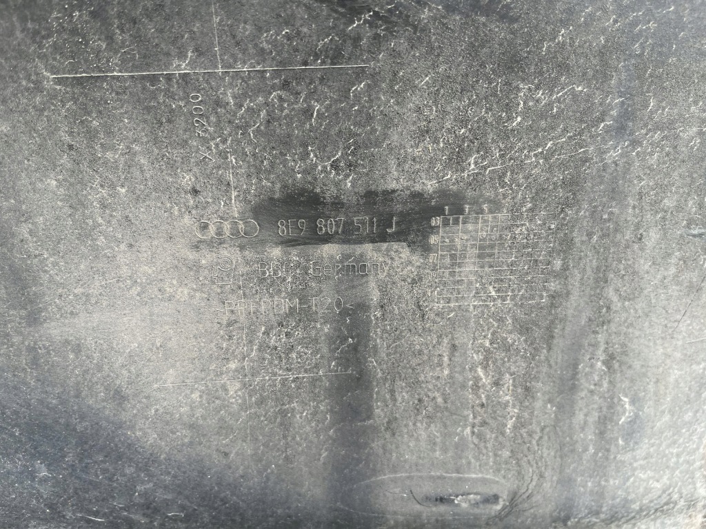 фото №12, Audi a4 b7 avant kombi 8e9 бампер задняя задний 8e9807511j