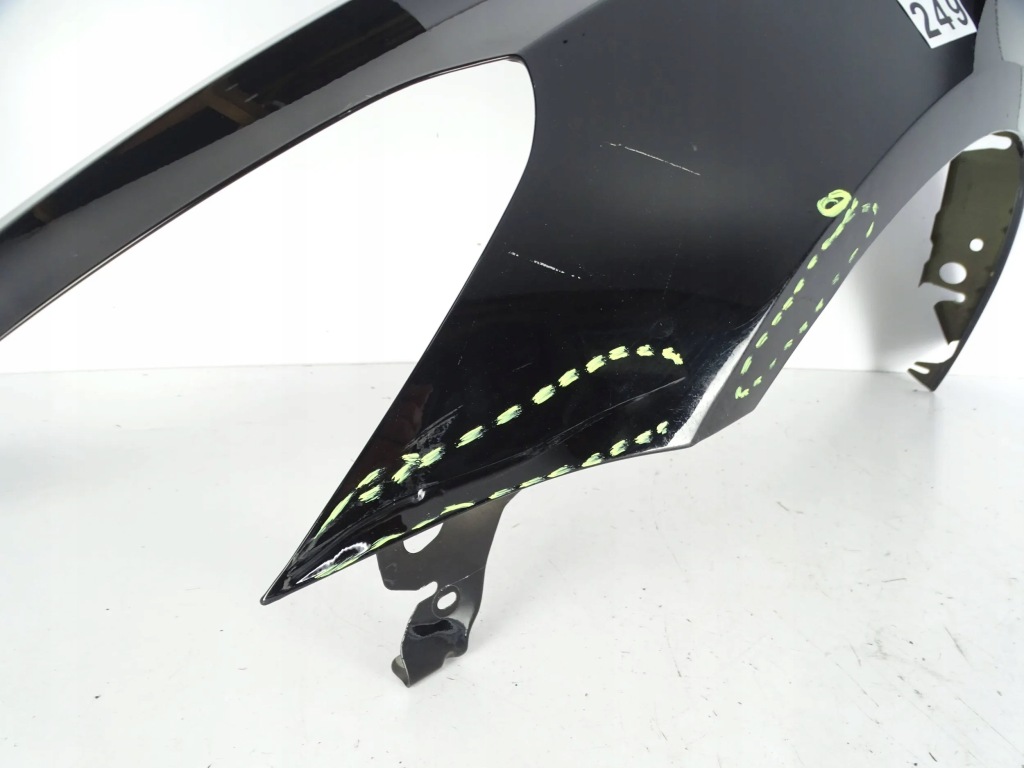 Крило перед передній ліве tesla 3 Зі Шроту