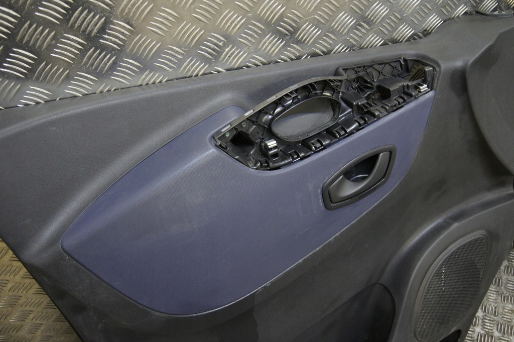 фото №8, Обивка дверь набор traffic iii vivaro b