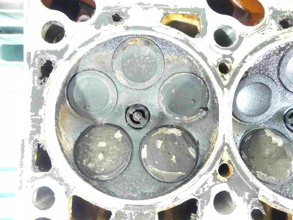 фото №9, Головка ліва audi a8 d2 amx 078103373ah 2.8 v6 30v