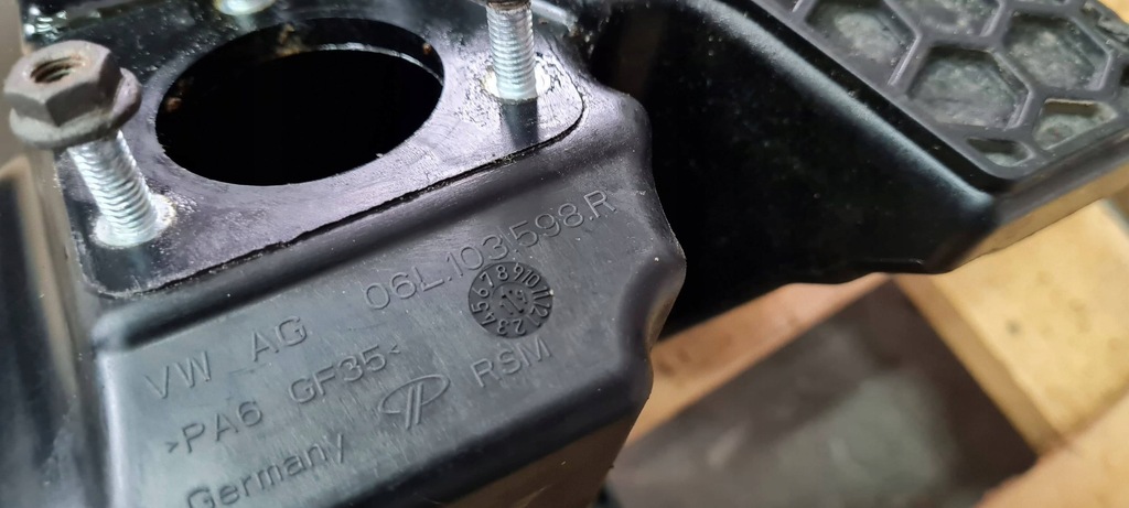 фото №11, A4 b9 8w lift поддон основание масла 2.0 tfsi 06l103598r a5 8w