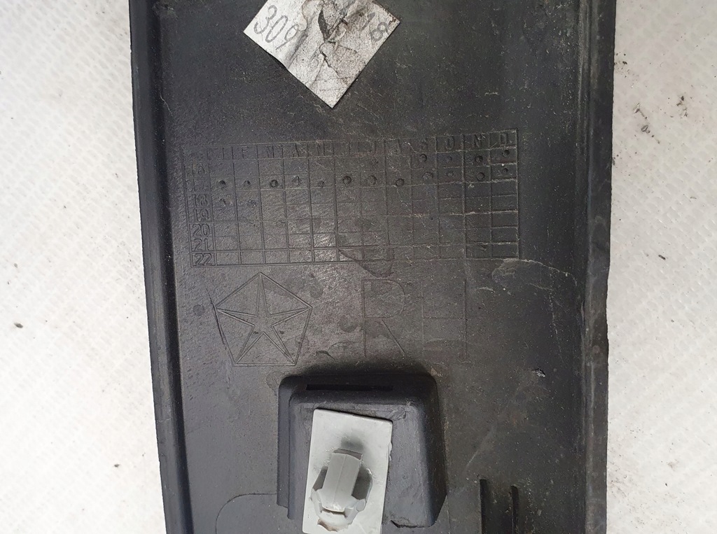 фото №10, Jeep compas 16- молдинг крыла правая перед оригинал