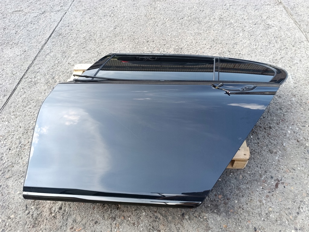 фото №1, Bmw g12 левая задние дверь 475