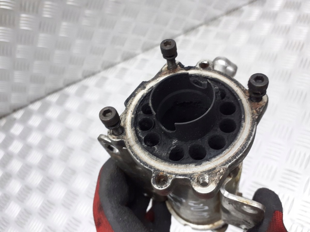 Renault оригінальний номер h8200340616 радіатор, система охолодження двигуна Доставка