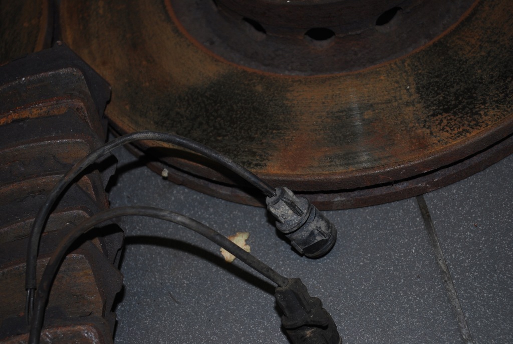 фото №8, Диск тормозные диски тормозные колодки перед audi a8 d2 323mm