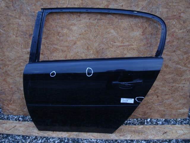 фото №1, Дверь левая задние opel signum чёрные - 233