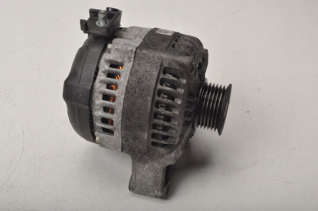 фото №1, Bmw 1 f20 120d 2.0 генератор p0 7640131