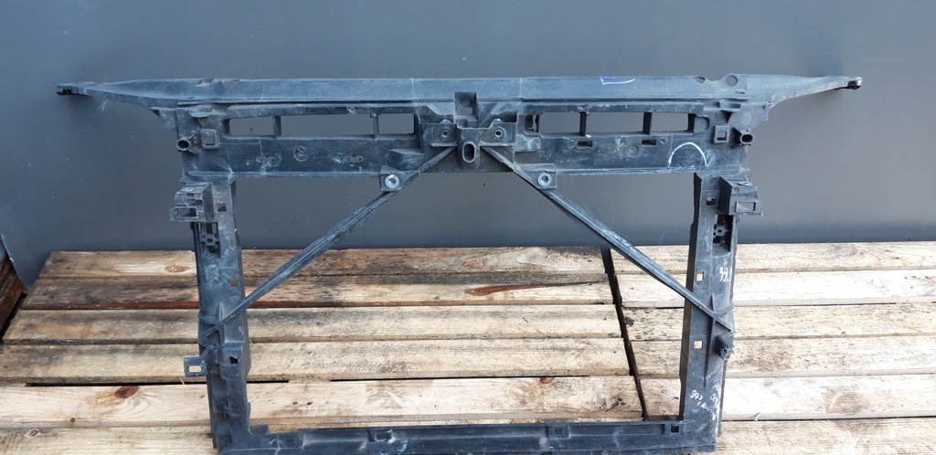 фото №1, Pas передний skoda octavia iii 5e0805588