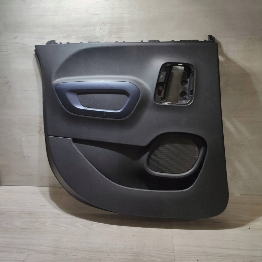 Купити Обшивка двері задніх перед сторона ліва peugeot rifter