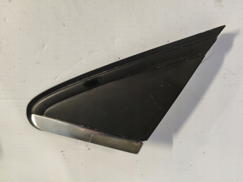 Купити Mercedes w246 трикутник заглушка a2466901987